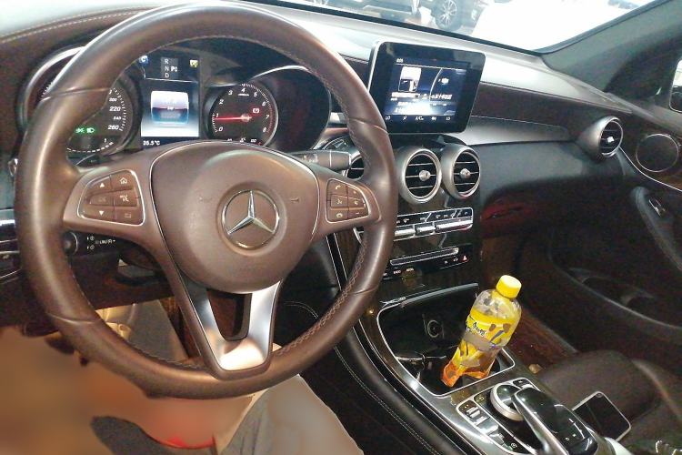 Used Mercedes-Benz GLC 2017 GLC 260 4MATIC Luxury Model