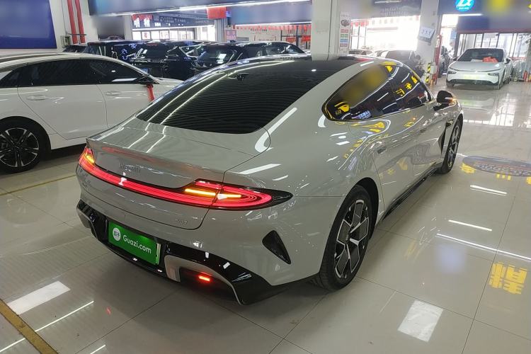 Used  SU7 2024 Rear-Drive Long-Range Intelligent Driving Version
