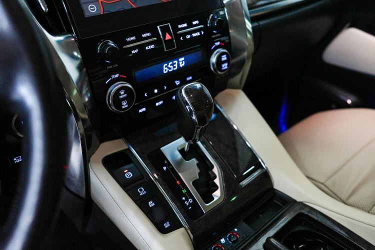 Used Toyota Alphard 2021 Dual-Engine 2.5L Luxury Edition
