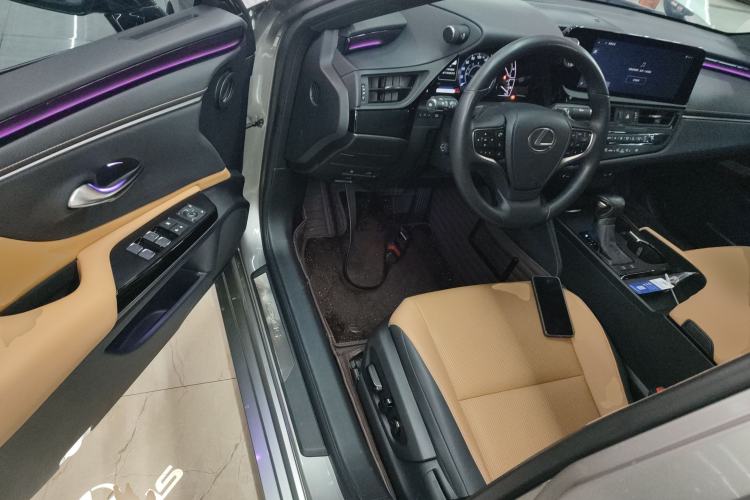 Used Lexus ES 2023 200 Excellence Edition