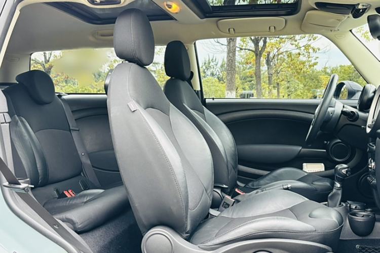 Used  Clubman 2011 1.6L COOPER Fun
