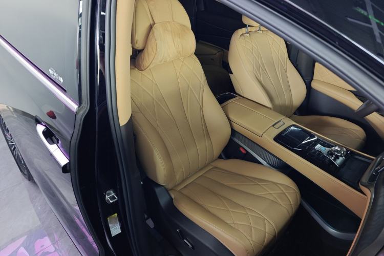 Used Denza D9 2025 Model DM-i Four-Wheel Drive Prestige Edition