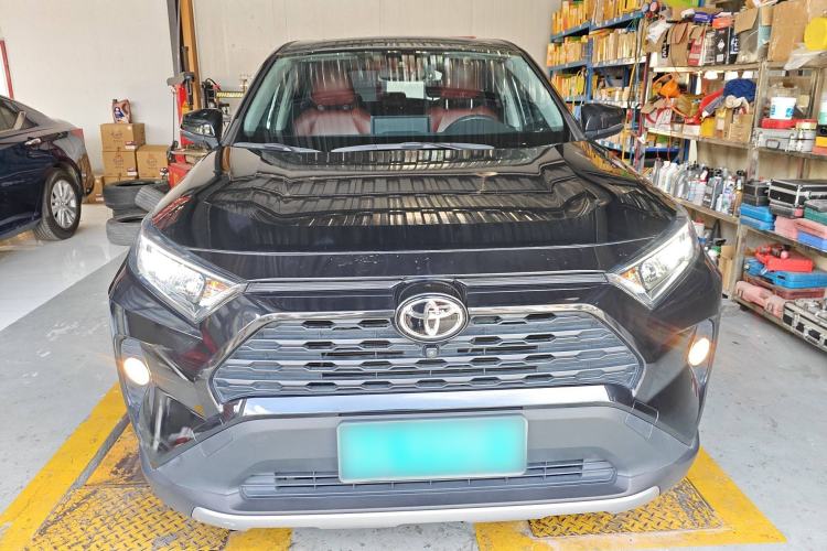 Used Toyota RAV4 2021 2.0L CVT Two-Wheel Drive Fashion Edition
