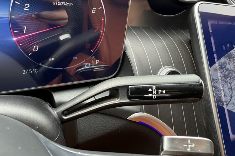 Used Mercedes-Benz GLC 2023 GLC 260 L 4MATIC Luxury Model 5 Seats
