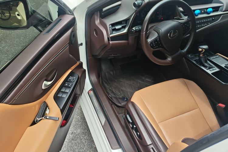 Used Lexus ES 2020 200 Excellence Edition