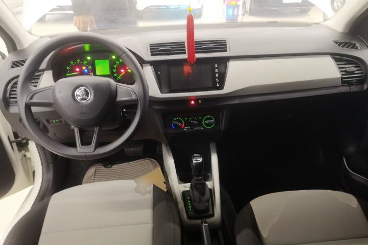 Used Skoda Fabia 2016 1.4L Automatic Car Enjoy Edition
