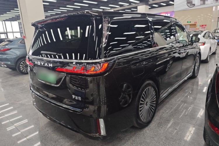 Used VOYAH Dream 2025 PHEV Four-Wheel-Drive Flagship Kunpeng Edition
