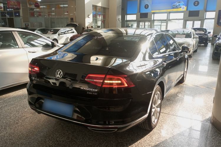 Used Volkswagen Magotan 2017 330TSI DSG Luxury Model
