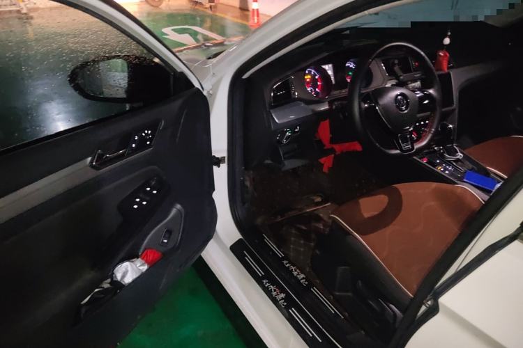 Used Volkswagen Lamando 2015 230TSI DSG Fashion Edition