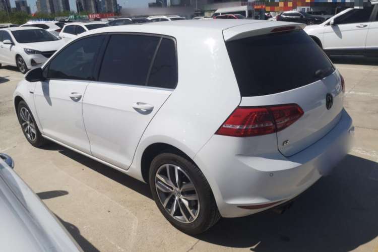 Used Volkswagen Golf 2016 230TSI Automatic Luxury Version
