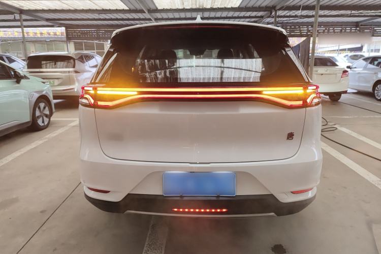 Used BYD Tang 2018 2.0T Automatic SmartConnect Prestige 7-Seater China V Standard
