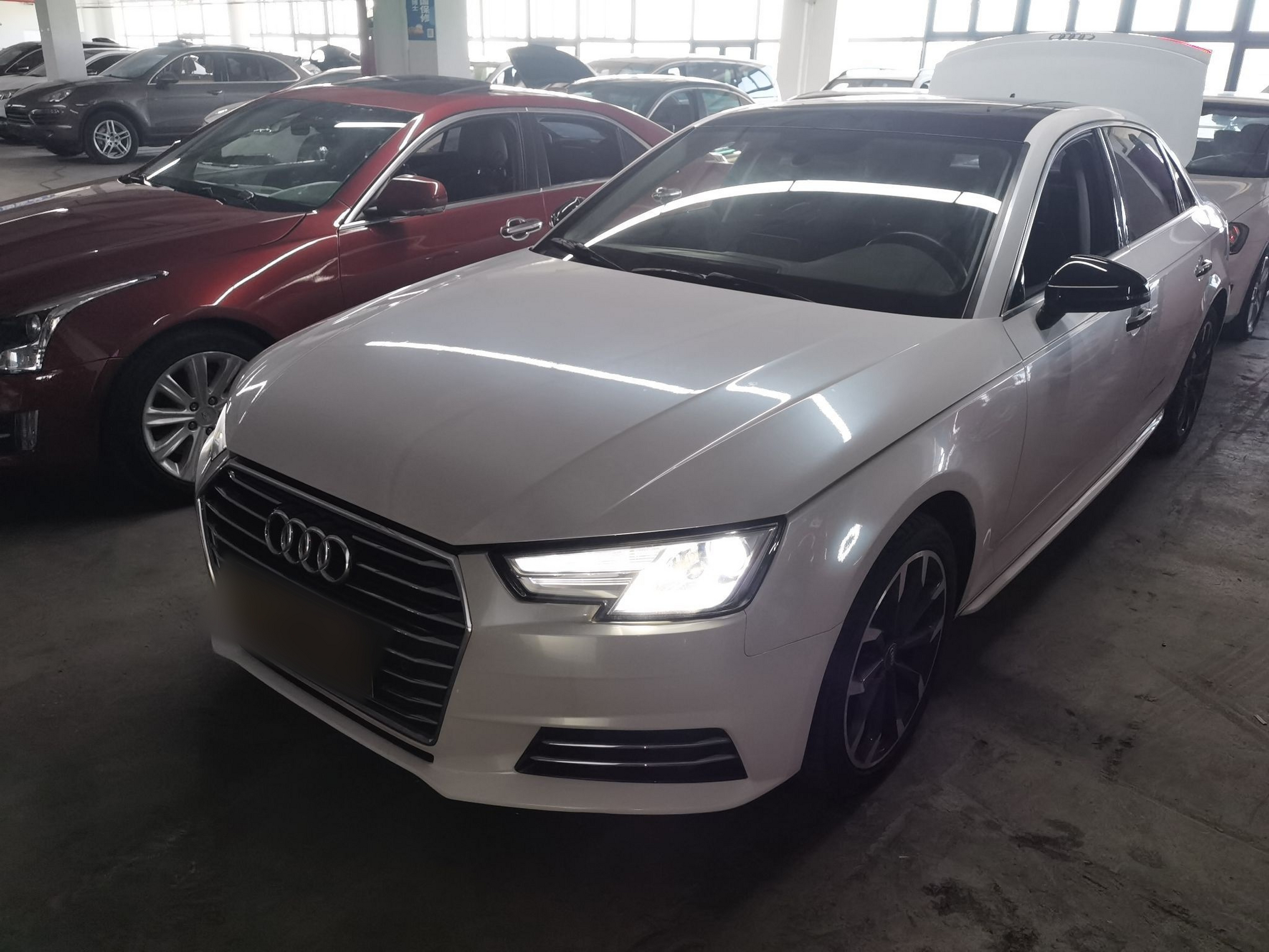 Под передней частью автомобиля