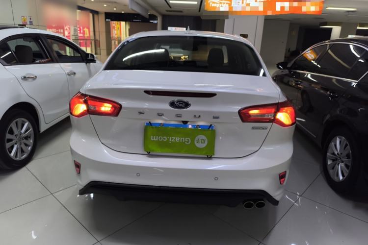 Used Ford Focus 2020 Sedan EcoBoost 180 Automatic Trend Edition
