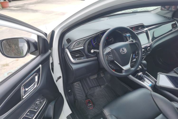 Used Honda Crider 2015 1.8L Automatic Luxury Edition