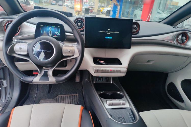 Used BYD Dolphin 2021 405 km Free Version
