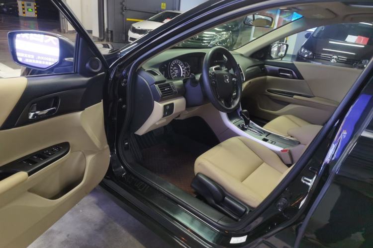 Used Honda Accord 2015 2.0L LX Comfort Edition
