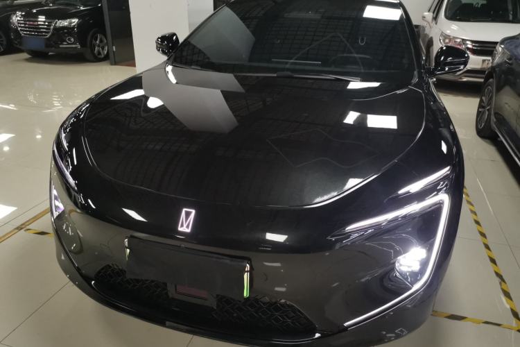 Used  12 2025 Ultra Extended-Range Edition