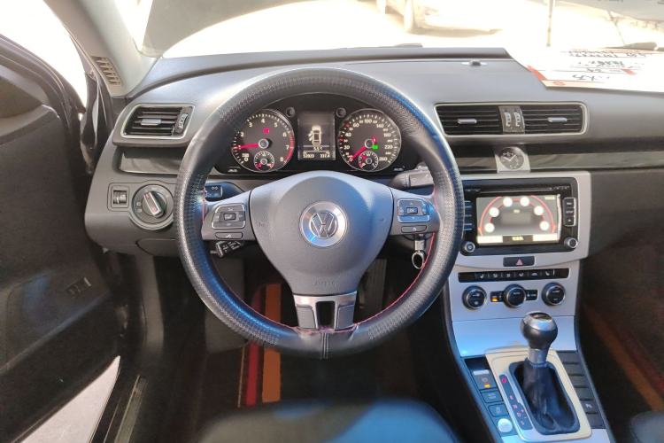 Used Volkswagen Magotan 2016 1.8TSI Luxury Comfort Model
