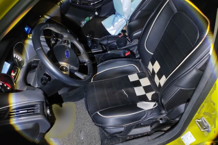 Used Ford Focus 2012 Hatchback 1.6L Manual Fashion Edition
