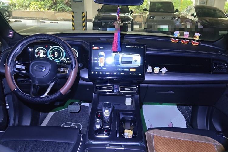 Used GAC Trumpchi GS8 2022 Linghang Series 2.0 TGDI Two-Wheel-Drive Luxury Smart Connectivity Version (7 Seats)
