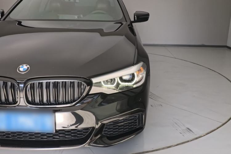Used BMW 5 Series 2019 Facelifted 530Li Leading Edition M Sport Package
