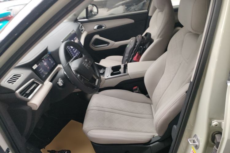 Used BYD Yuan UP 2025 Intelligent Driving Version 401 km Leading Edition