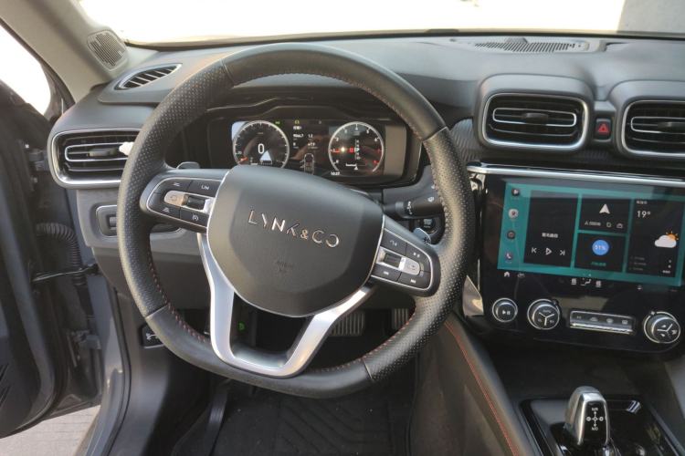 Used Lynk & Co 02 2019 1.5T DCT Two-Wheel Drive Pro Edition China VI Standard
