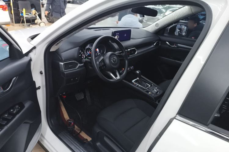 Used Mazda CX-5 2025 2.0L Automatic Two-Wheel Drive Comfort Version
