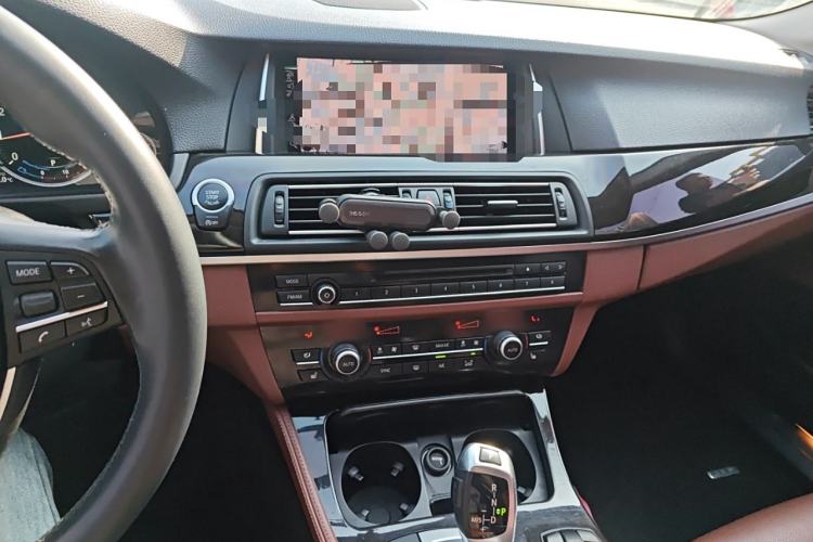 Used BMW 5 Series 2017 528Li Leading Model
