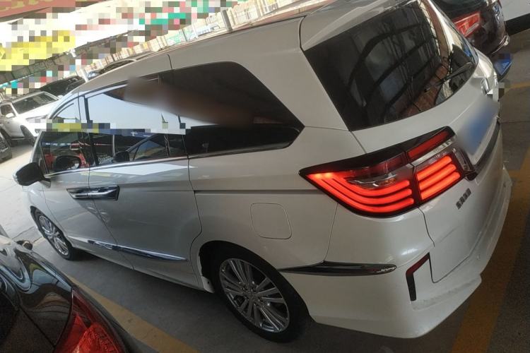Used Honda Elysion 2016 2.4L Classic Edition
