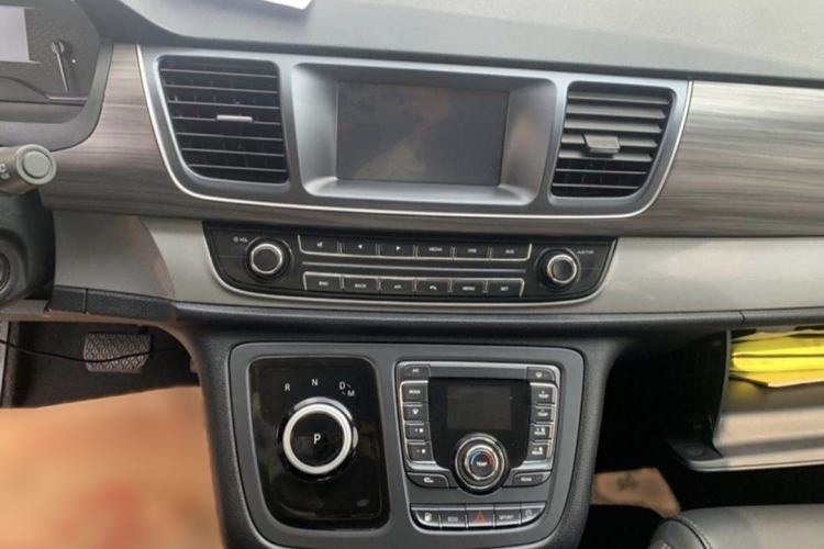 Used SAIC MAXUS G10 2022 2.0T Automatic Elite Edition Gasoline 7-Seater
