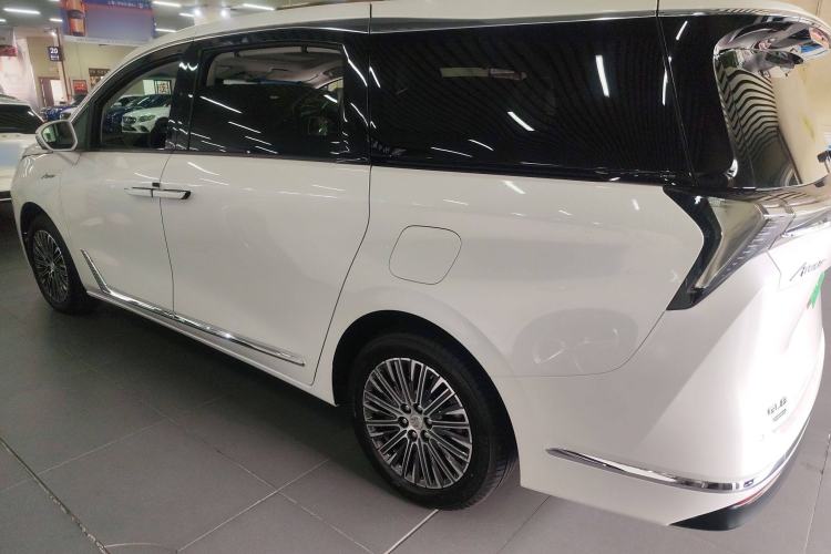 Used Buick GL8 New Energy 2024 Lu Zun Deluxe Edition 7-Seater
