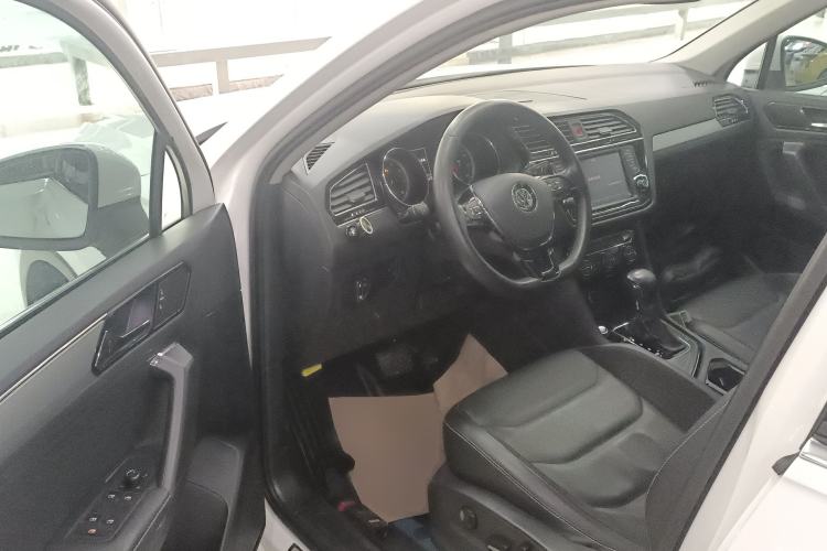 Used Volkswagen Tiguan L 2017 330TSI Automatic Two-Wheel Drive Luxury Edition