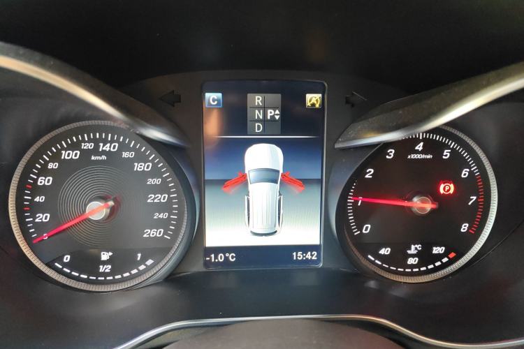 Used Mercedes-Benz GLC 2019 GLC 260 L 4MATIC Dynamic Model
