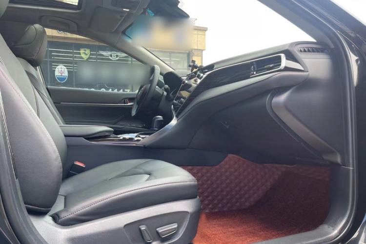 Used Toyota Camry 2018 2.5G Luxury Edition
