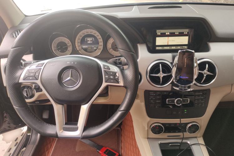 Used Mercedes-Benz GLK-Class 2015 GLK 260 4MATIC Dynamic Edition Ultimate Version
