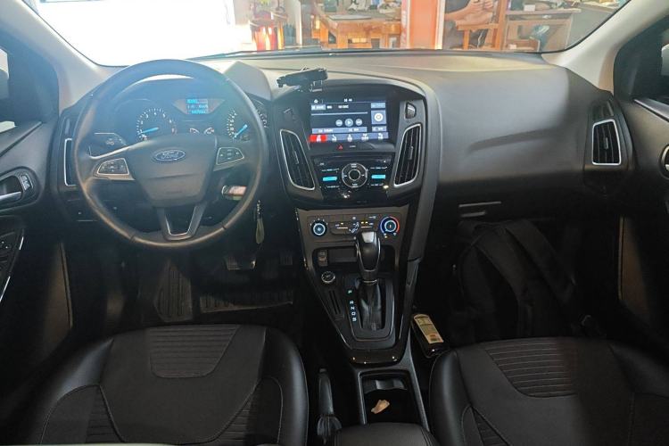 Used Ford Focus 2018 Sedan Classic 1.6L Automatic Trendy SmartDrive Edition
