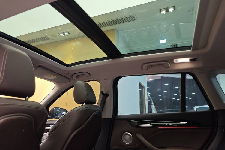 Used BMW X1 2021 sDrive25Li Leading Model
