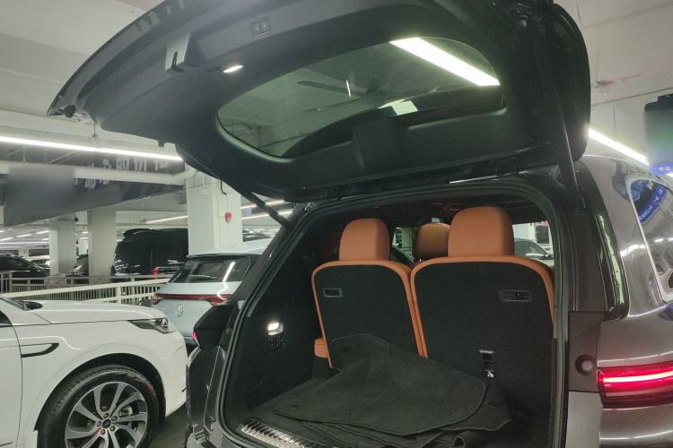 Used Li Auto L8 2024 PRO Model
