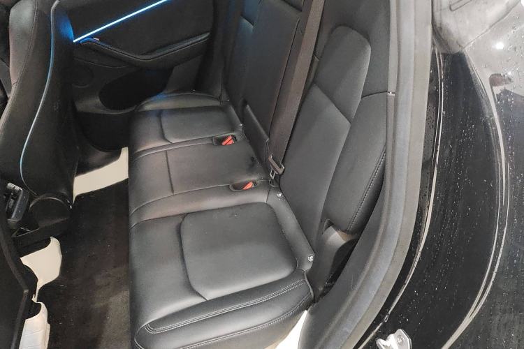 Used Tesla Model Y 2022 Long-Range All-Wheel-Drive Version
