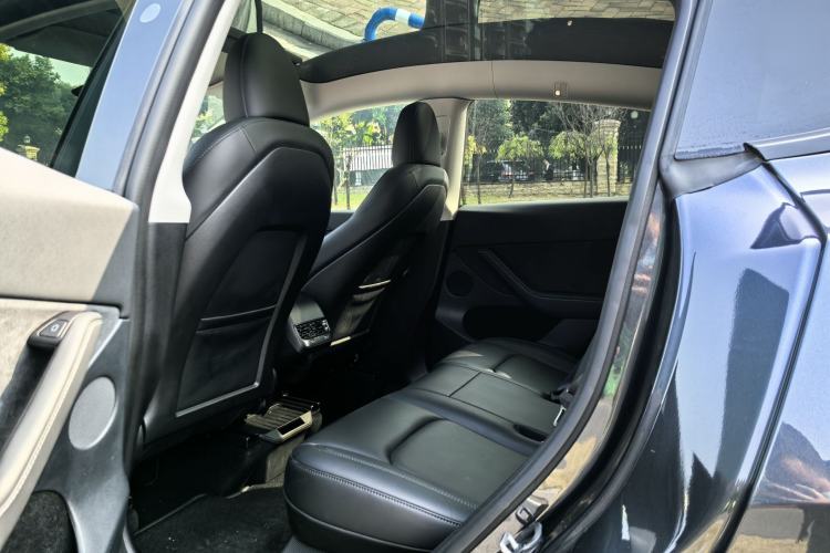 Used Tesla Model Y 2024 Rear-Wheel-Drive Version
