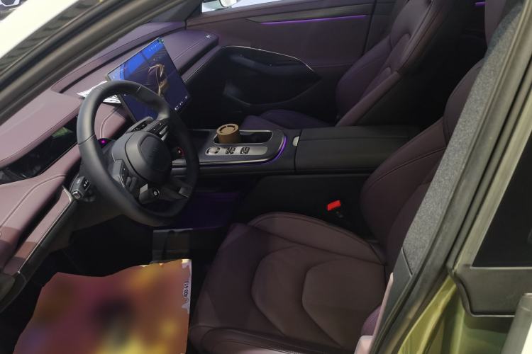 Used  SU7 2024 Rear-Drive Ultra-Long Range Advanced Pro-Level Intelligent Driving Version
