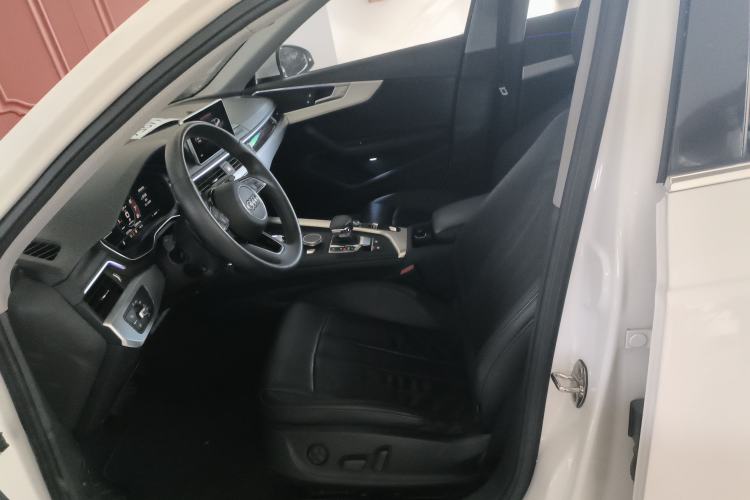 Used Audi A4L 2019 40 TFSI Fashion Version China V