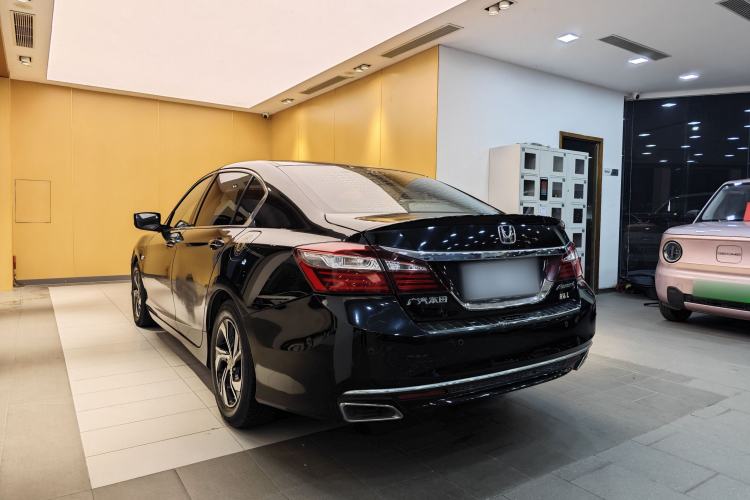 Used Honda Accord 2016 2.0L Comfort Edition
