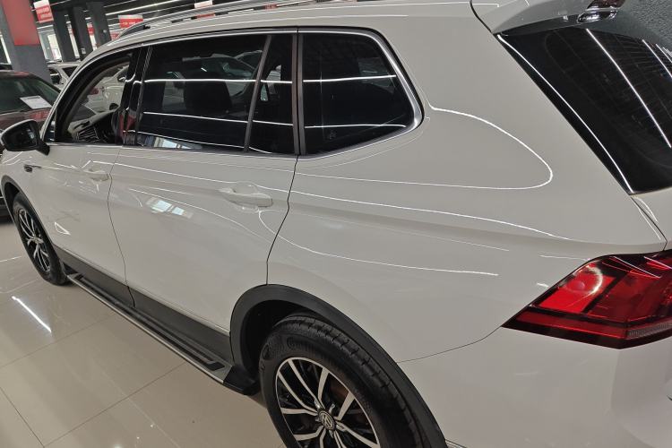 Used Volkswagen Tiguan L 2017 330TSI Automatic Two-Wheel Drive Luxury Edition