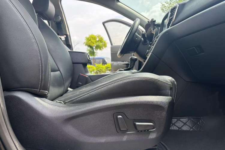 Used Kia KX5 2017 1.6T Automatic Two-Wheel Drive 15th Anniversary Special Edition DLX
