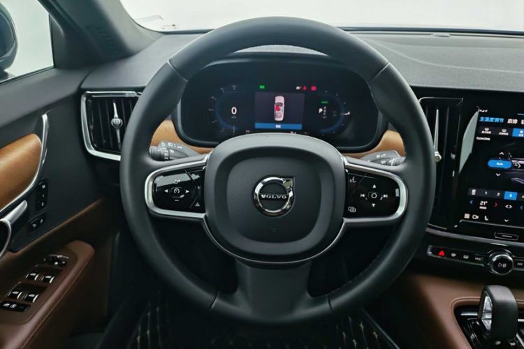 Used Volvo S90 New Energy 2024 Plug-in Hybrid Four-Wheel Drive Long-Range Zhiyi Luxury Edition
