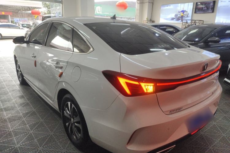 Used Changan Eado 2022 PLUS Blue Whale NE 1.4T GDI DCT Prestige Edition
