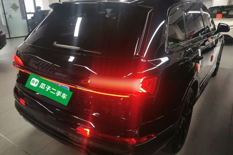 Used Audi Q7 2021 55 TFSI quattro S line Sport model