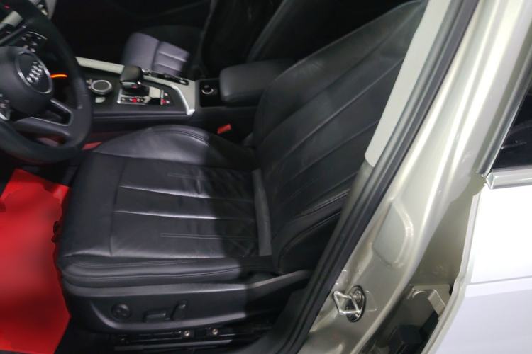 Used Audi A4L 2019 40 TFSI Fashion Version China V